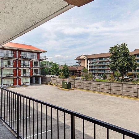 Americana Inn A Travelodge By Wyndham Pigeon Forge Buitenkant foto