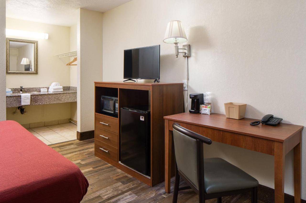 Americana Inn A Travelodge By Wyndham Pigeon Forge Buitenkant foto