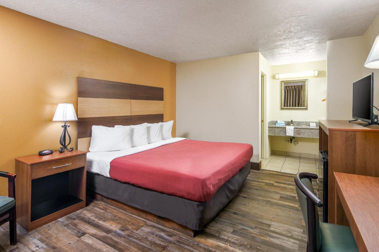 Americana Inn A Travelodge By Wyndham Pigeon Forge Buitenkant foto