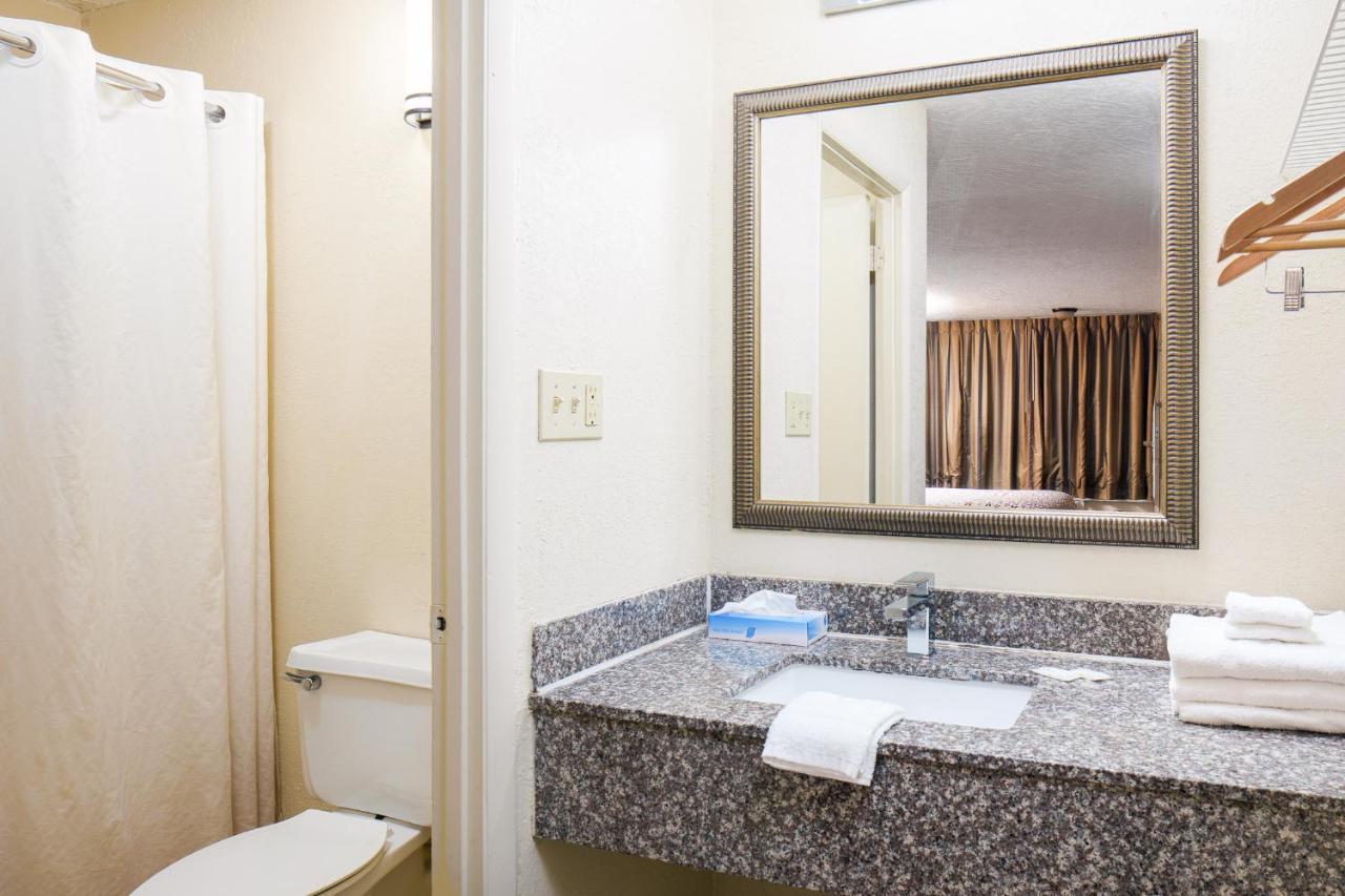 Americana Inn A Travelodge By Wyndham Pigeon Forge Buitenkant foto