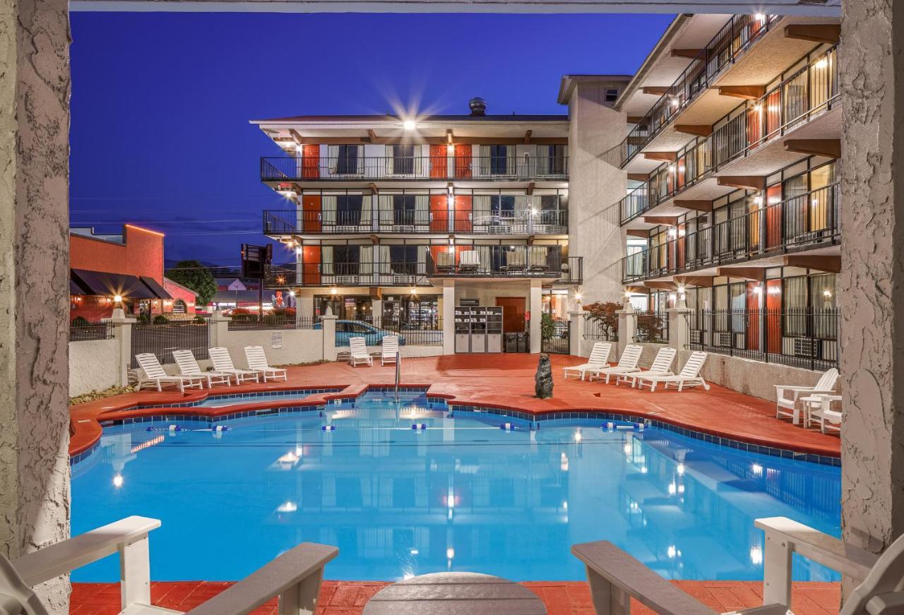 Americana Inn A Travelodge By Wyndham Pigeon Forge Buitenkant foto