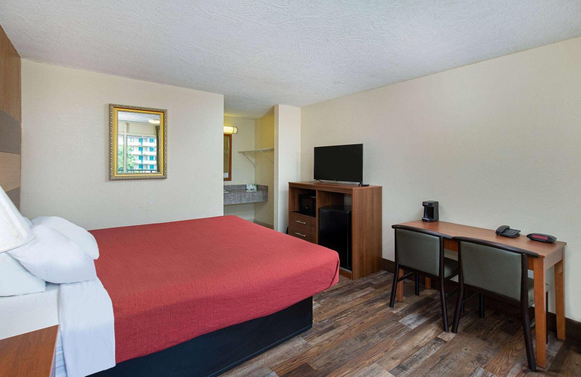 Americana Inn A Travelodge By Wyndham Pigeon Forge Buitenkant foto