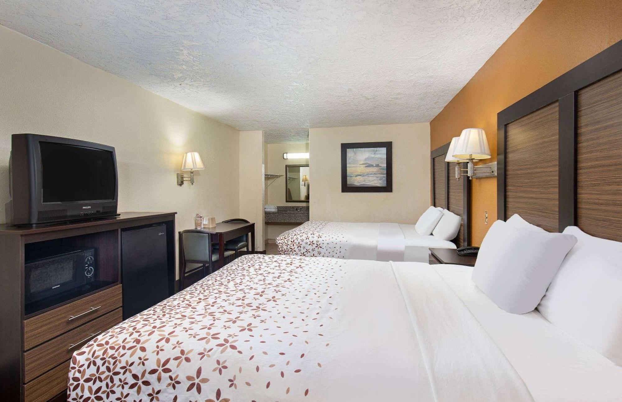 Americana Inn A Travelodge By Wyndham Pigeon Forge Buitenkant foto