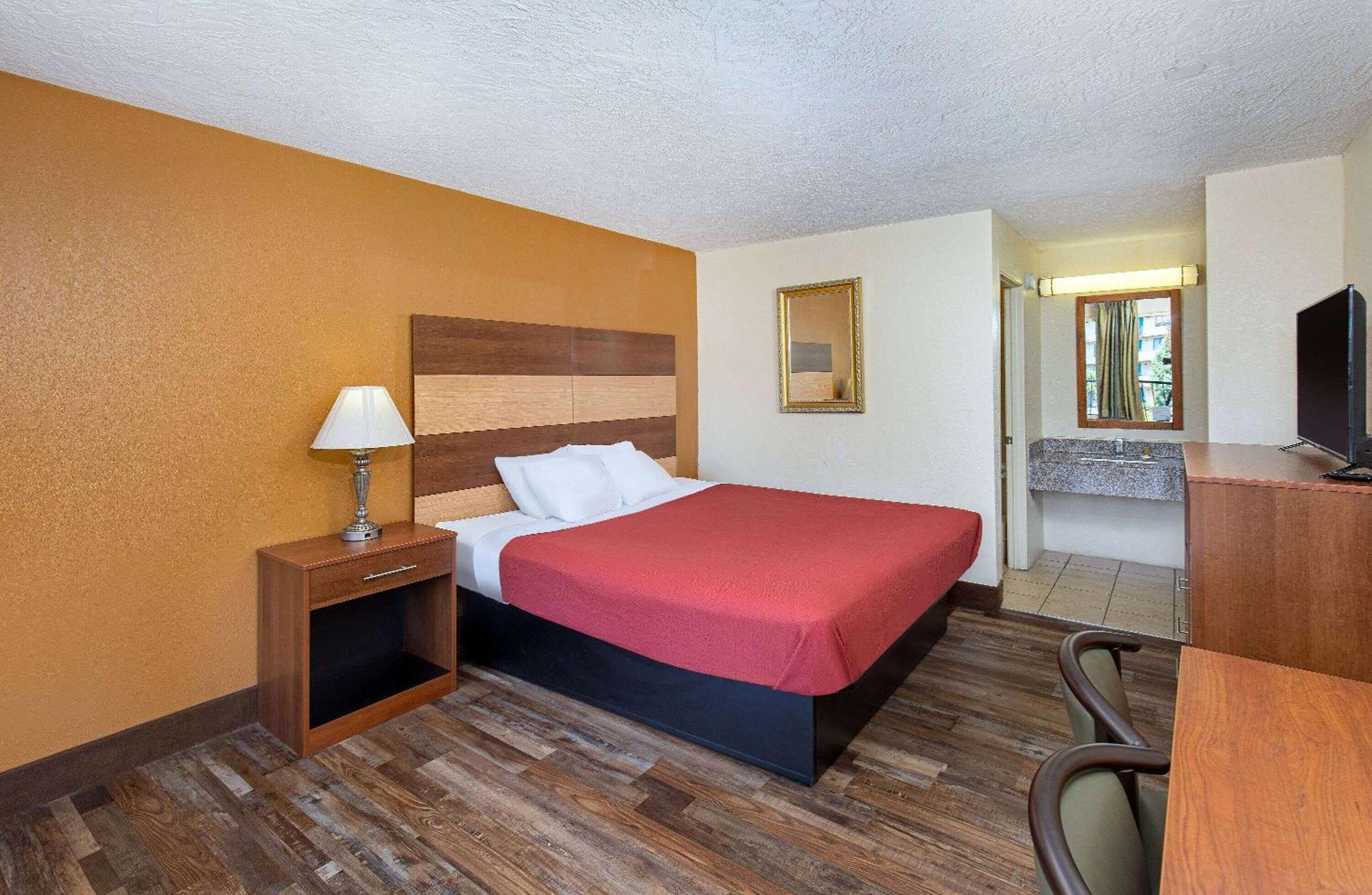 Americana Inn A Travelodge By Wyndham Pigeon Forge Buitenkant foto