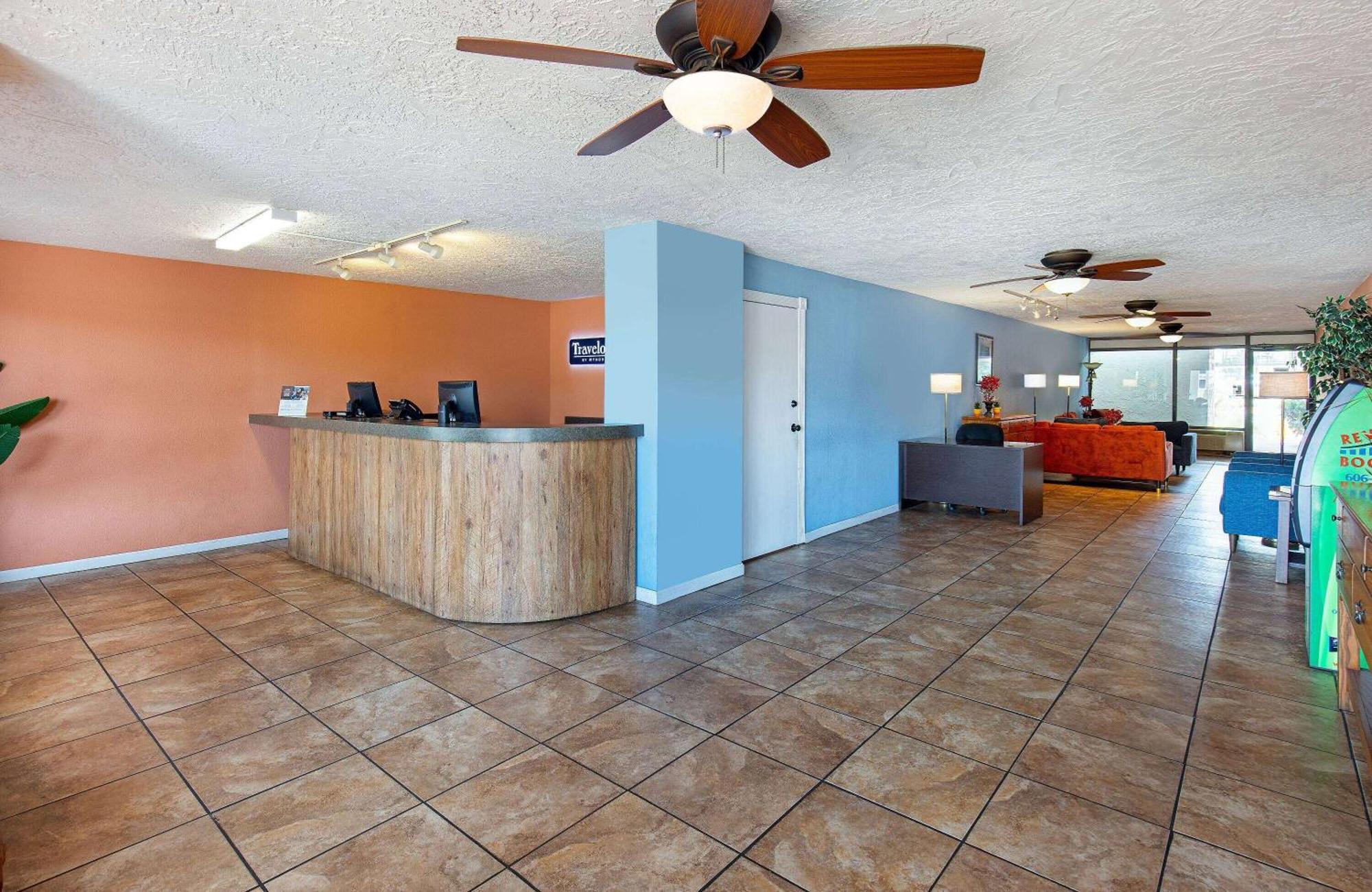 Americana Inn A Travelodge By Wyndham Pigeon Forge Buitenkant foto