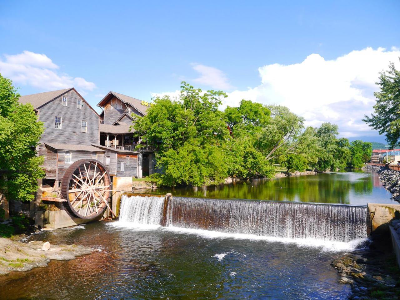 Americana Inn A Travelodge By Wyndham Pigeon Forge Buitenkant foto